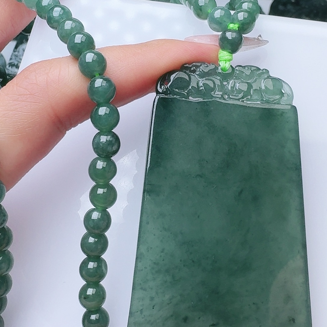 翡翠未镶嵌颈饰111