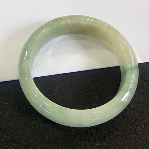 翡翠手镯未镶嵌天然翡翠