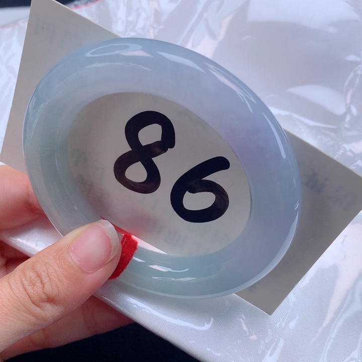 翡翠手镯（圆镯）未镶嵌甜甜圈