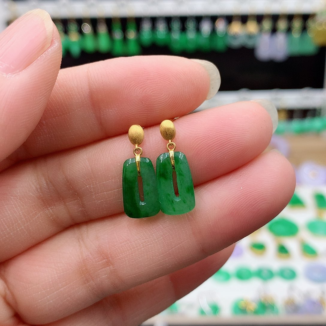 翡翠耳饰18K金镶嵌的