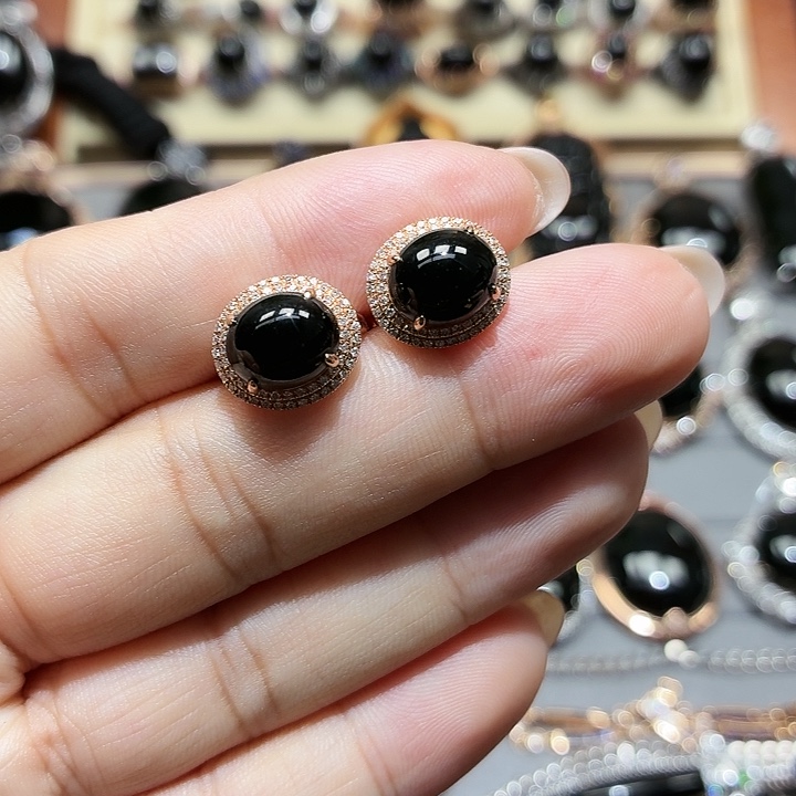 翡翠18K金镶嵌耳饰