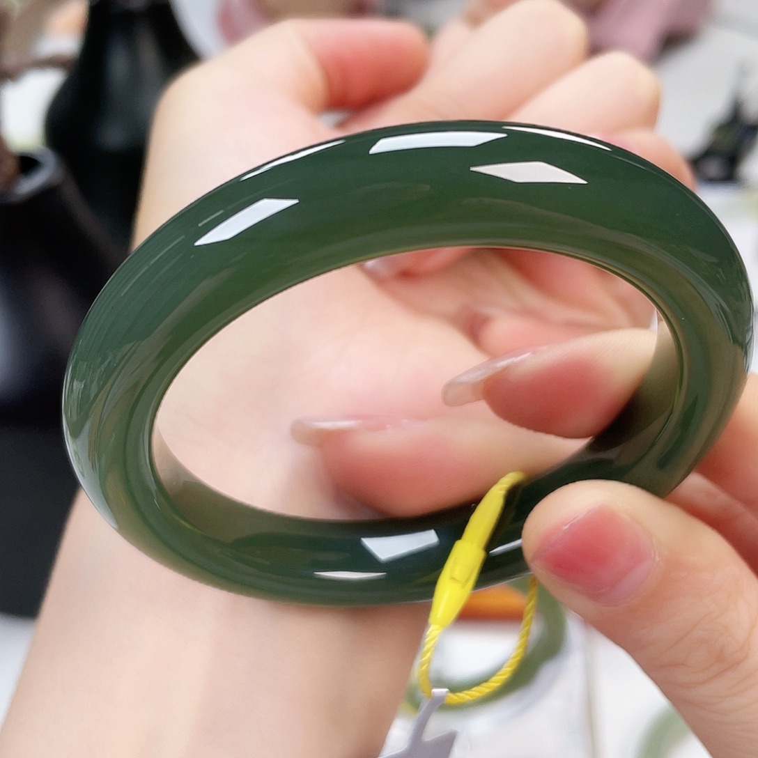 和田玉手镯57未镶嵌