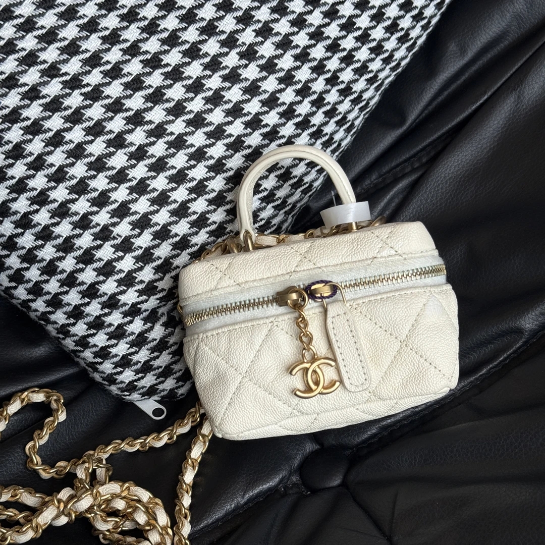 99新 Chanel/香奈儿 奢品阁/香奈儿 白色春夏mini 软盒子
