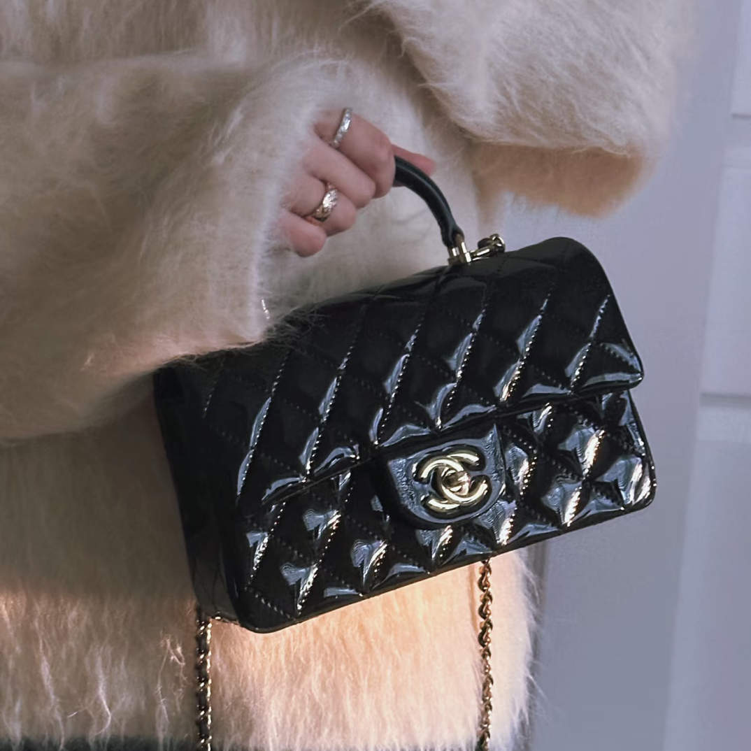 99新 Chanel/香奈儿 chanel 手柄大mini漆皮黑金 /99新
