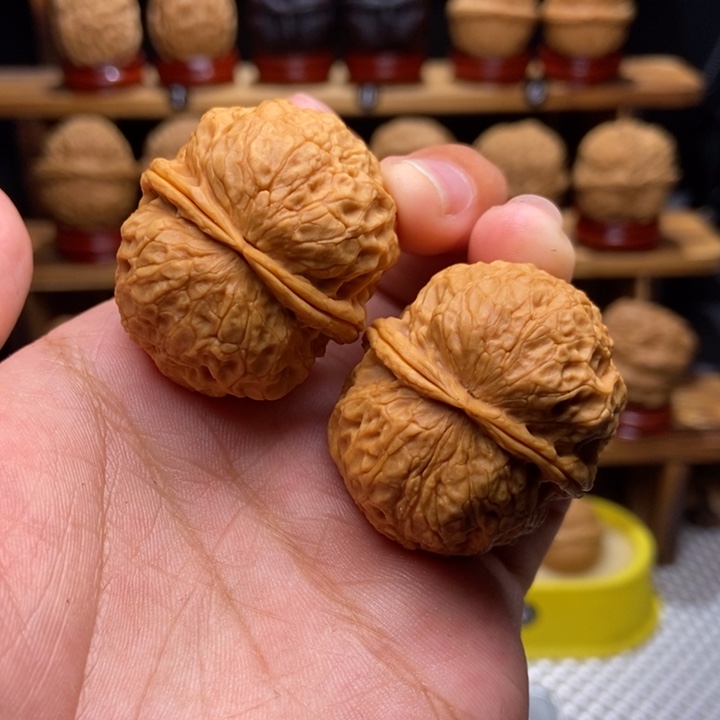 文玩核桃吊坠仙人翁元宝6