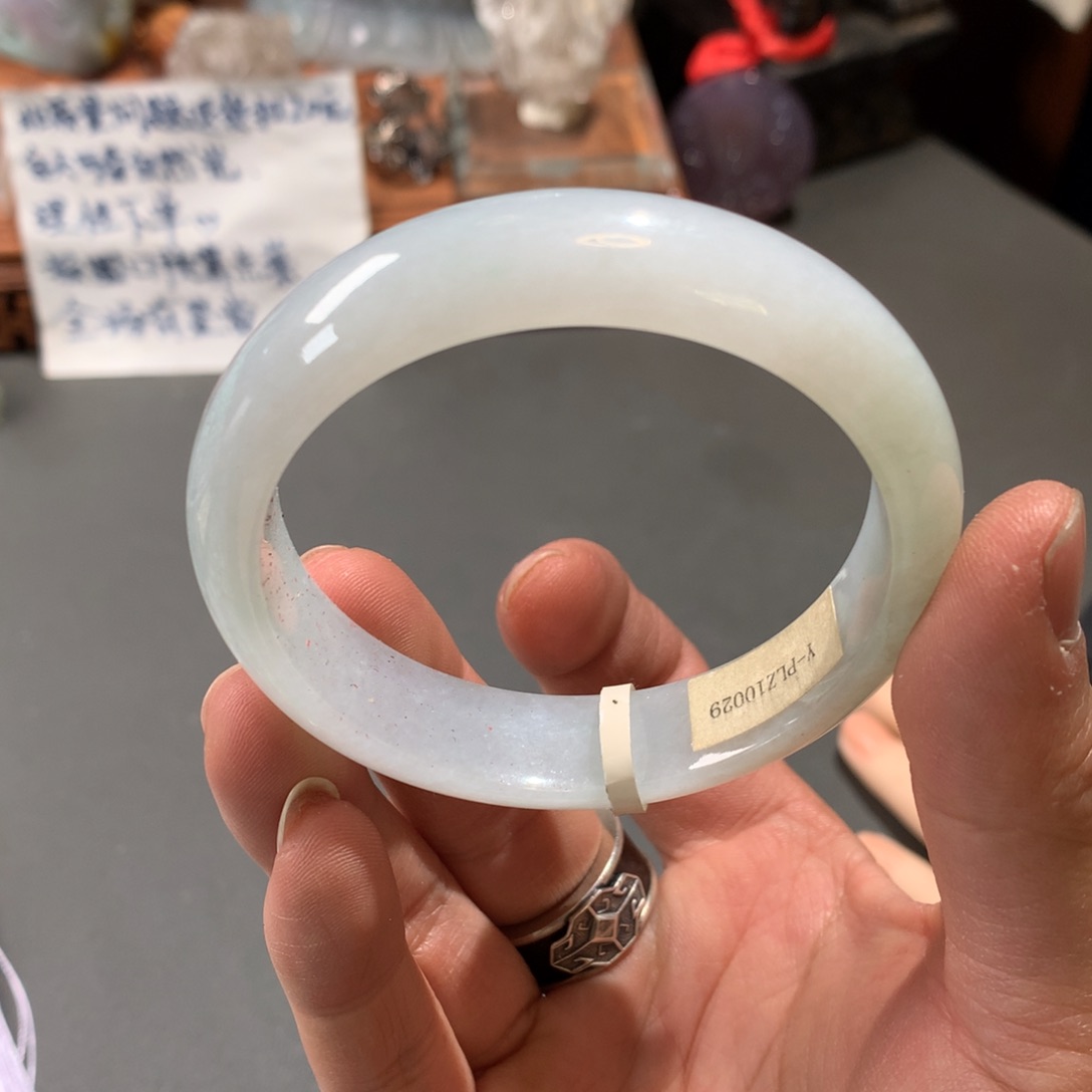 翡翠手镯未镶嵌55.8圈口