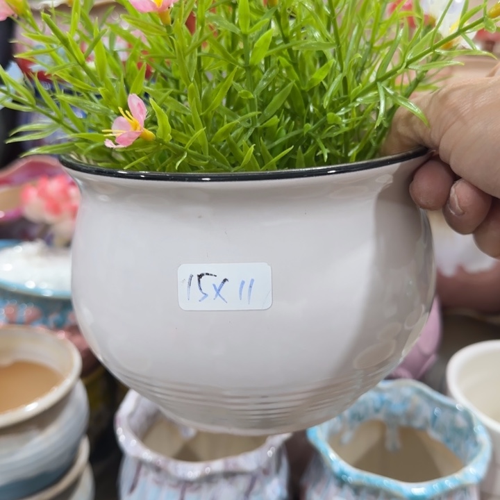 凑9块包邮，有孔，陶瓷花盆