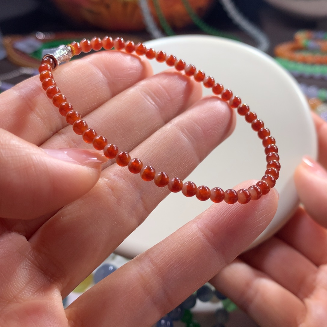 翡翠未镶嵌手链胶润细腻红翡小米卡3.5