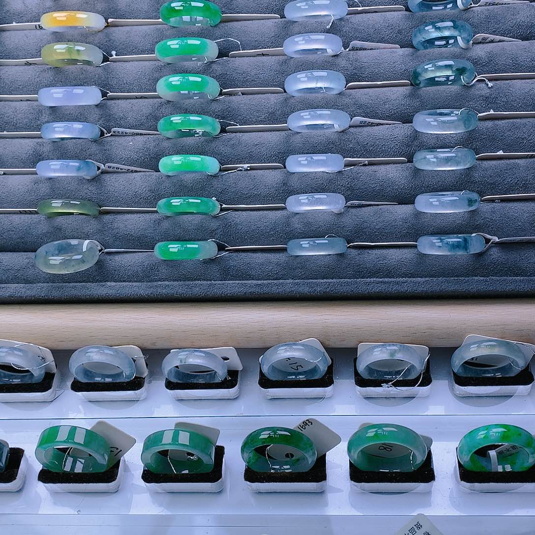 翡翠戒指未镶嵌翡翠