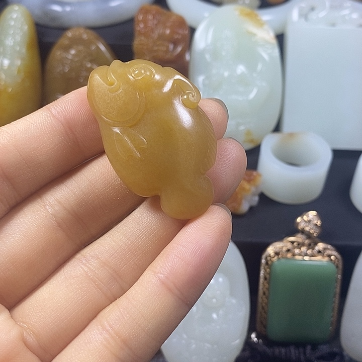 和田玉未镶嵌挂件