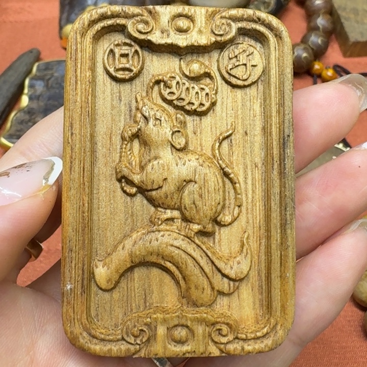 大叶紫檀（黑酸枝木类）