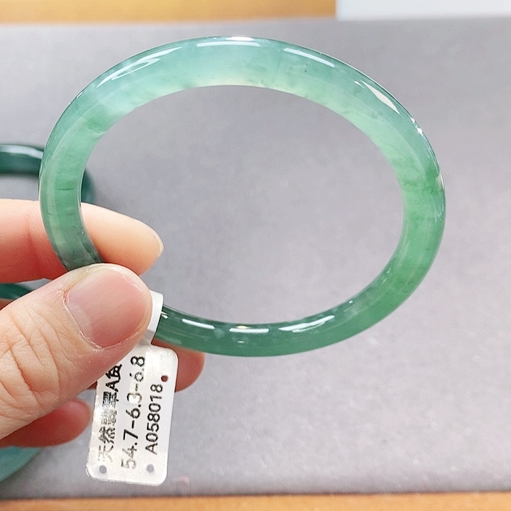 【闪购商品】翡翠手镯（圆镯）未镶嵌