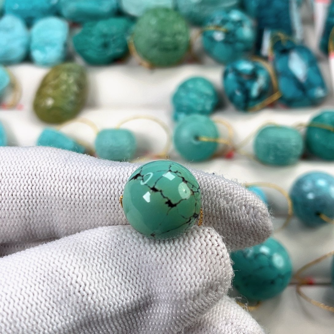 绿松石未镶嵌车挂