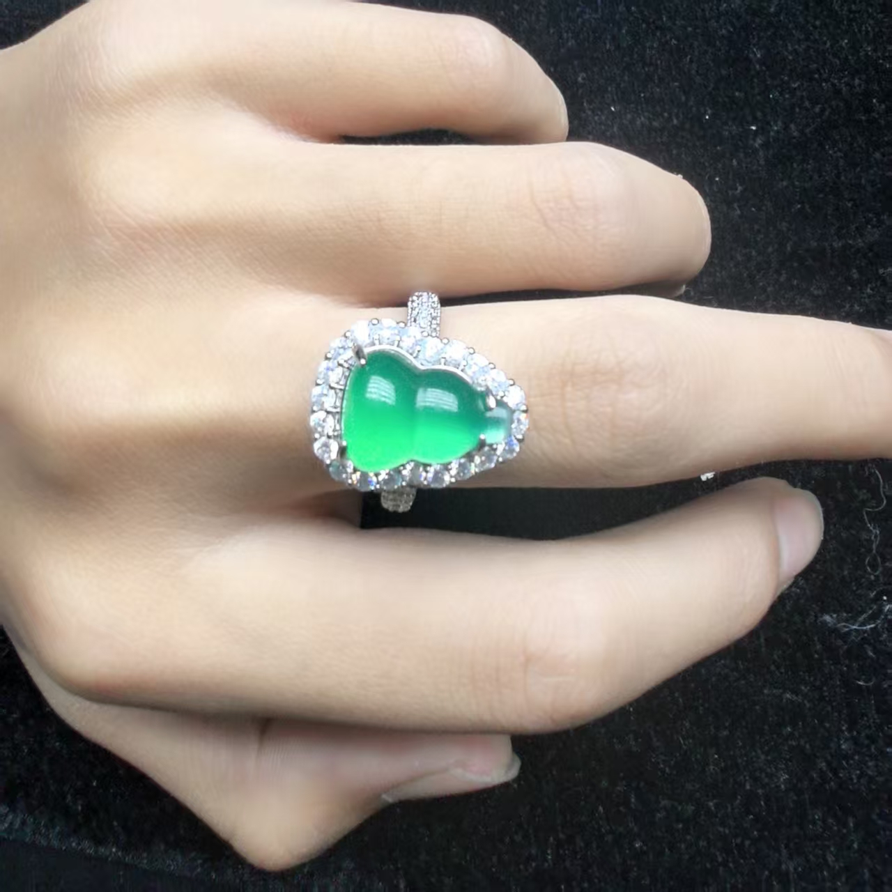 天然玉髓戒指气质戒指时尚百搭