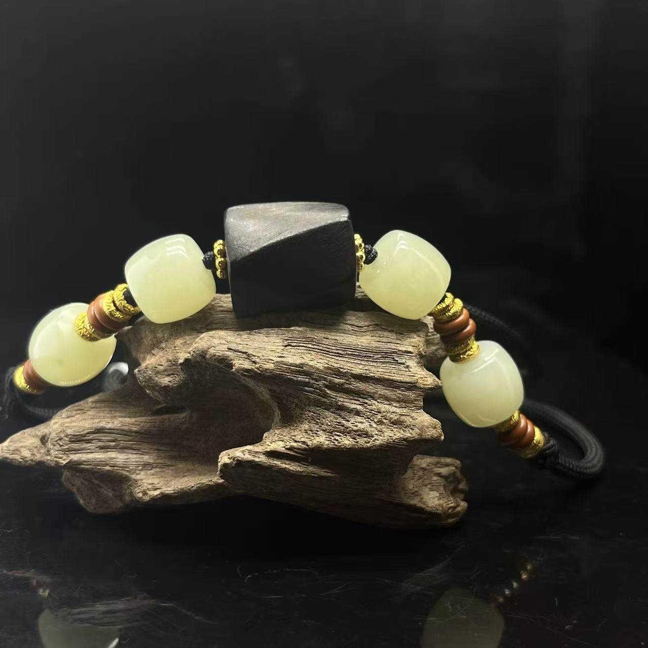 A689 和田玉挂件 HH133075