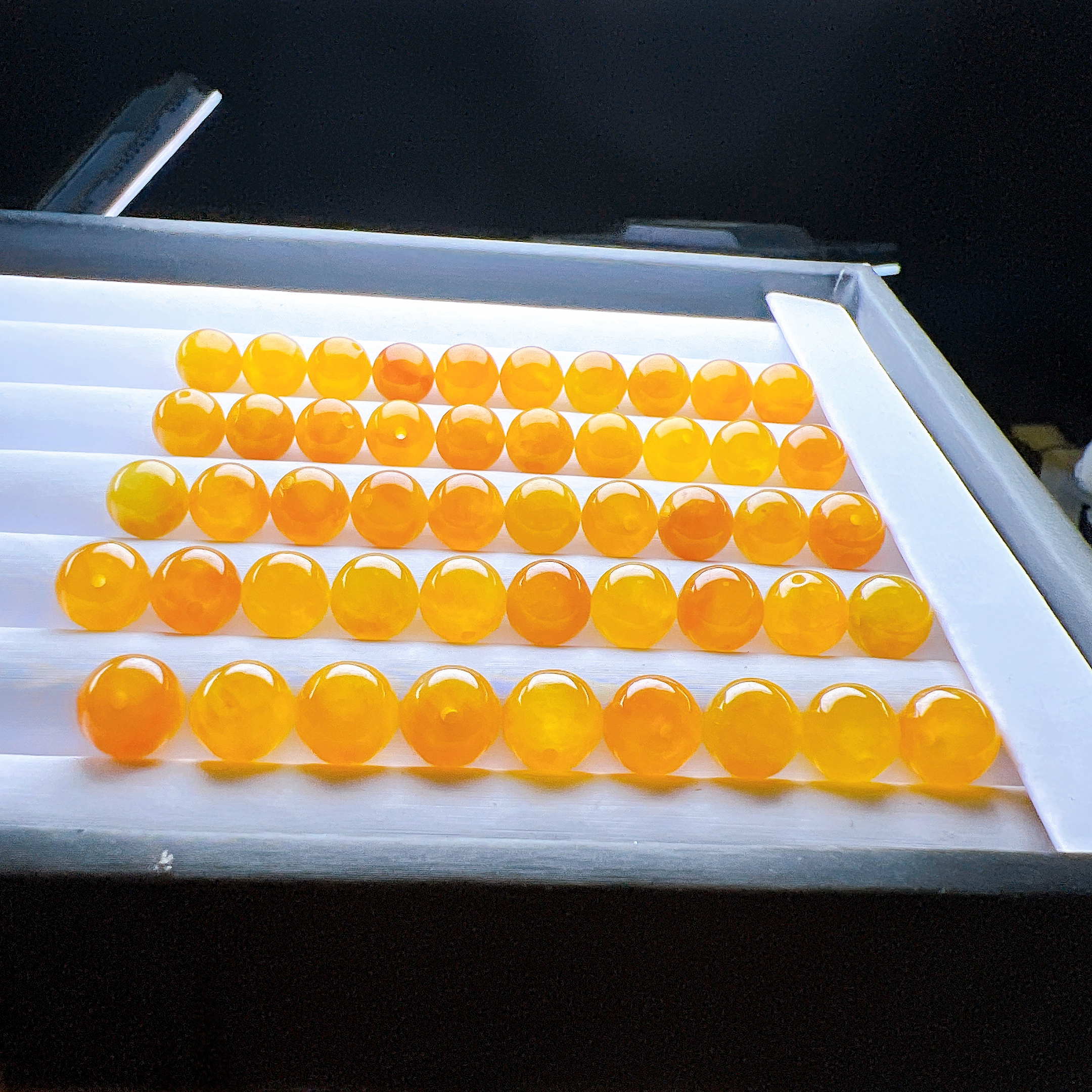 天然缅甸A货翡翠 天然冰糖黄圆珠散珠卡10mm左右 多样性发一颗