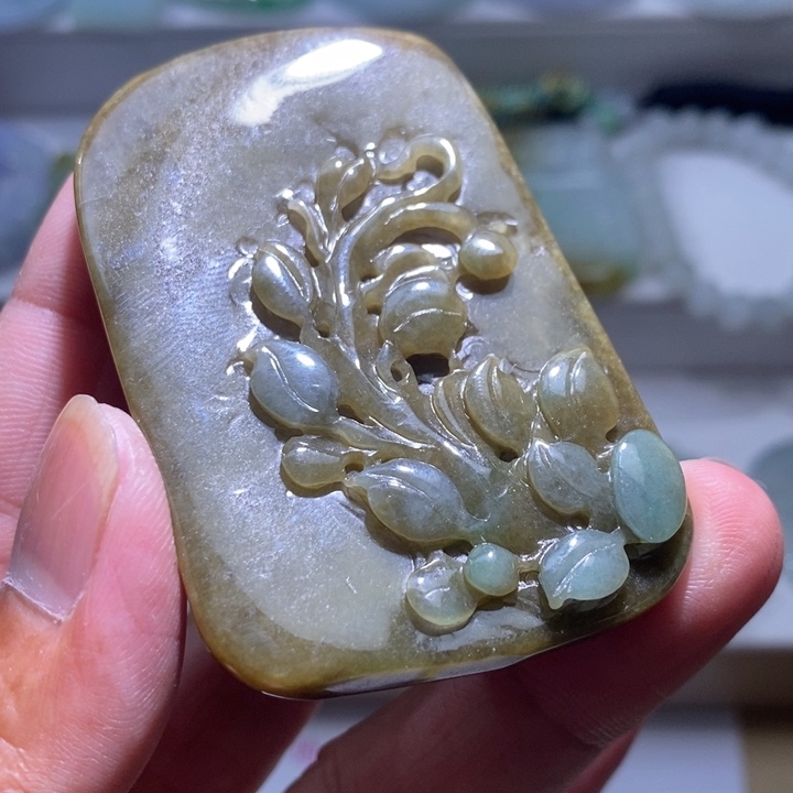 【闪购商品】翡翠未镶嵌颈饰11111111111111