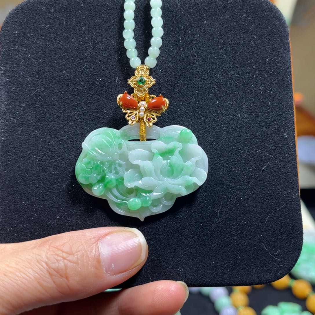 翡翠未镶嵌颈饰天然翡翠