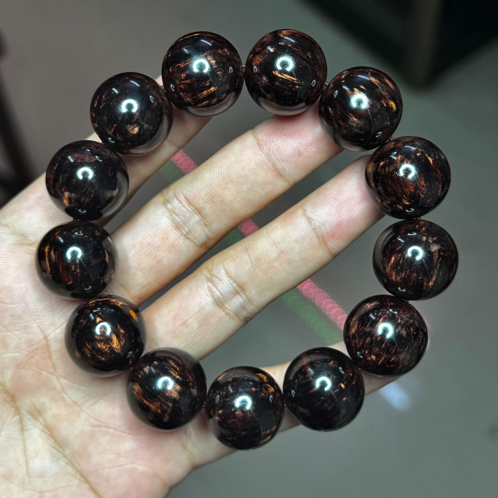 海南红降-毕业级-高货黑金香胆土埋老料芝麻点1.8手串，约66.8g