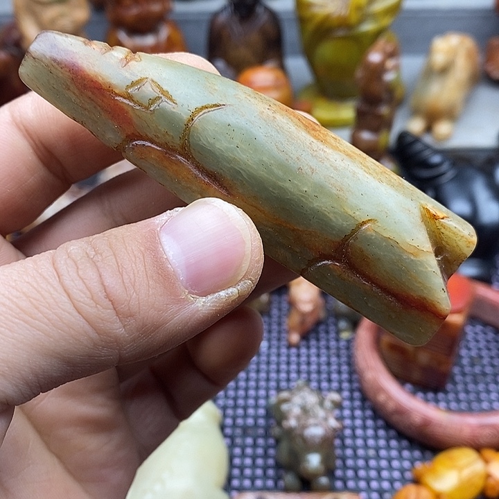 未镶嵌蛇纹石玉颈饰