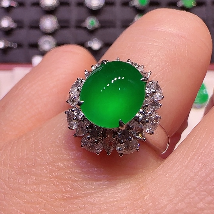 翡翠戒指18K金镶嵌戒指