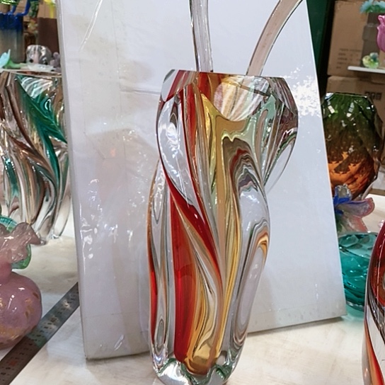 琉璃花瓶高32厘米口径6厘米