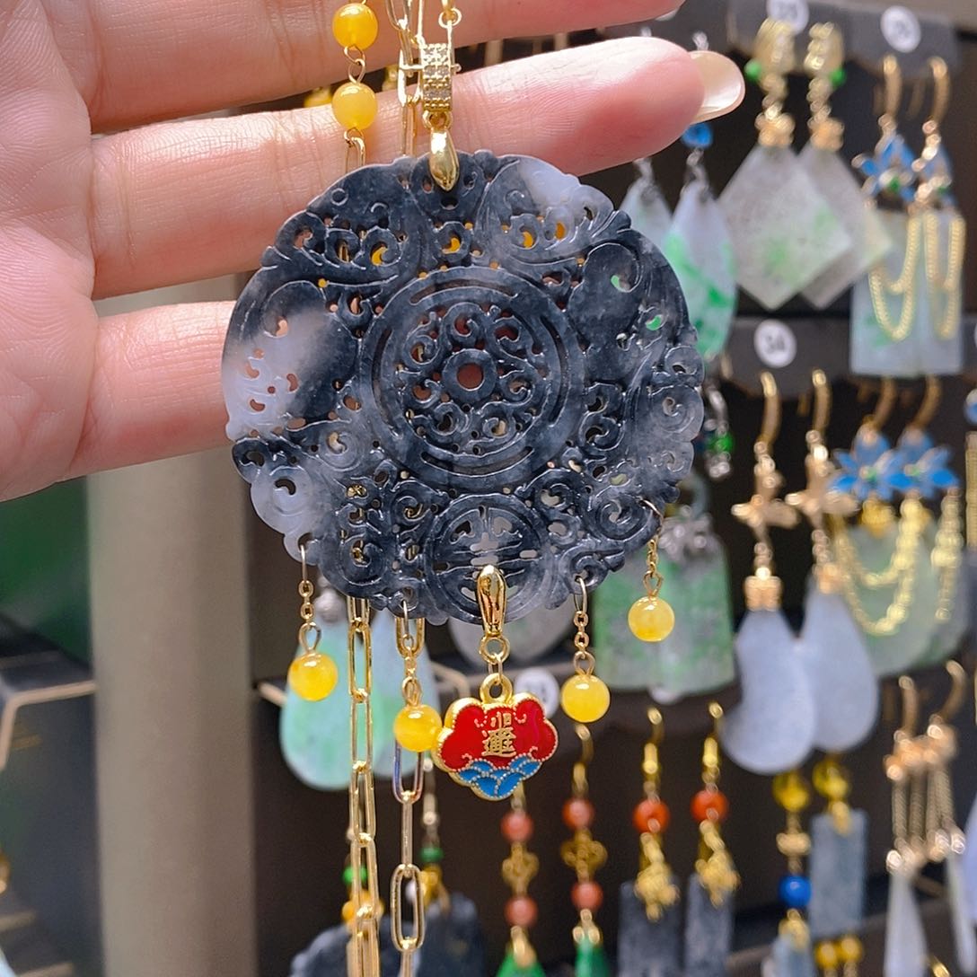 未镶嵌翡翠耳饰翡翠