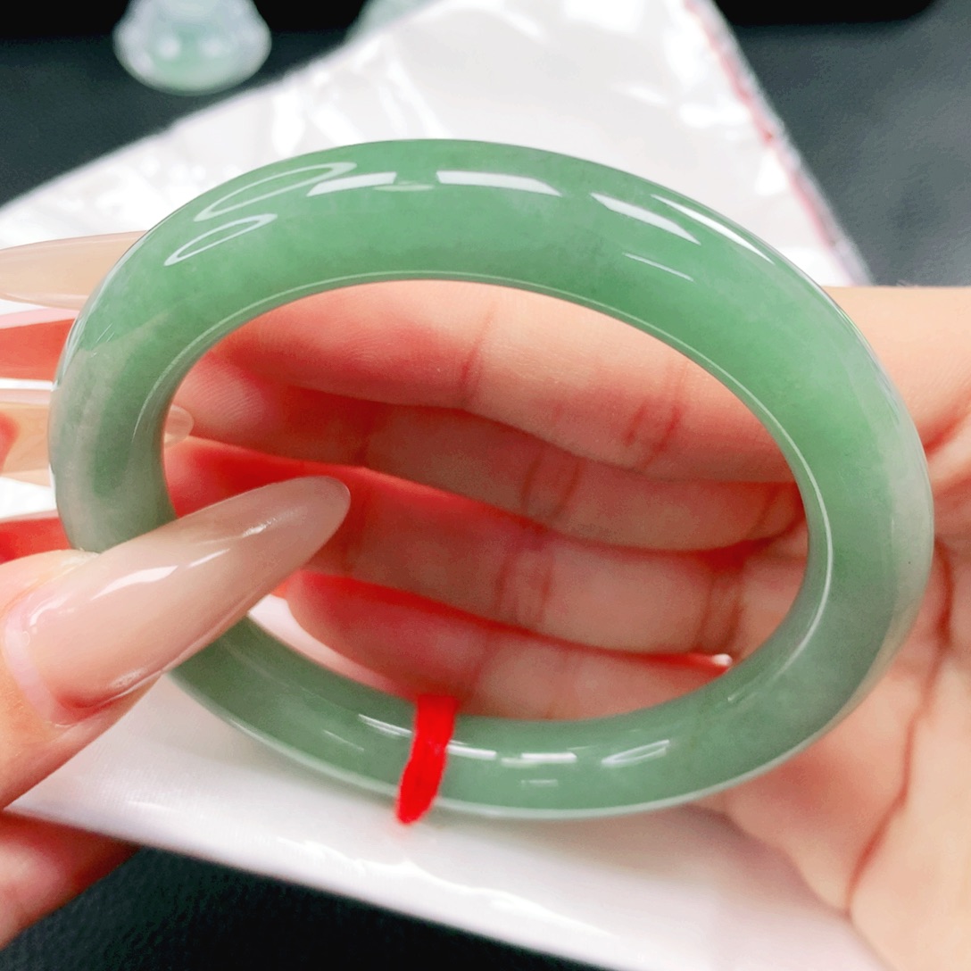 翡翠未镶嵌手镯54