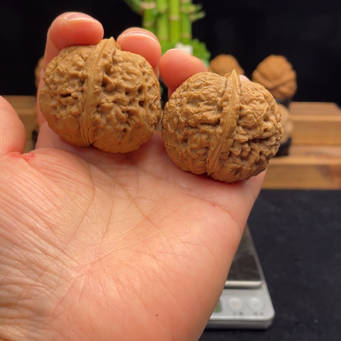 把件文玩核桃云南铁核桃14