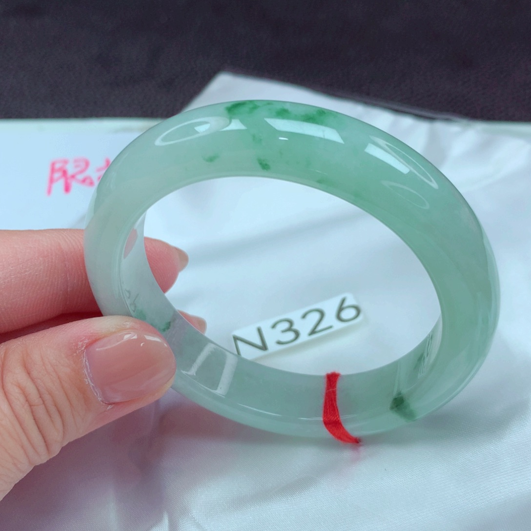 翡翠手镯未镶嵌手镯88