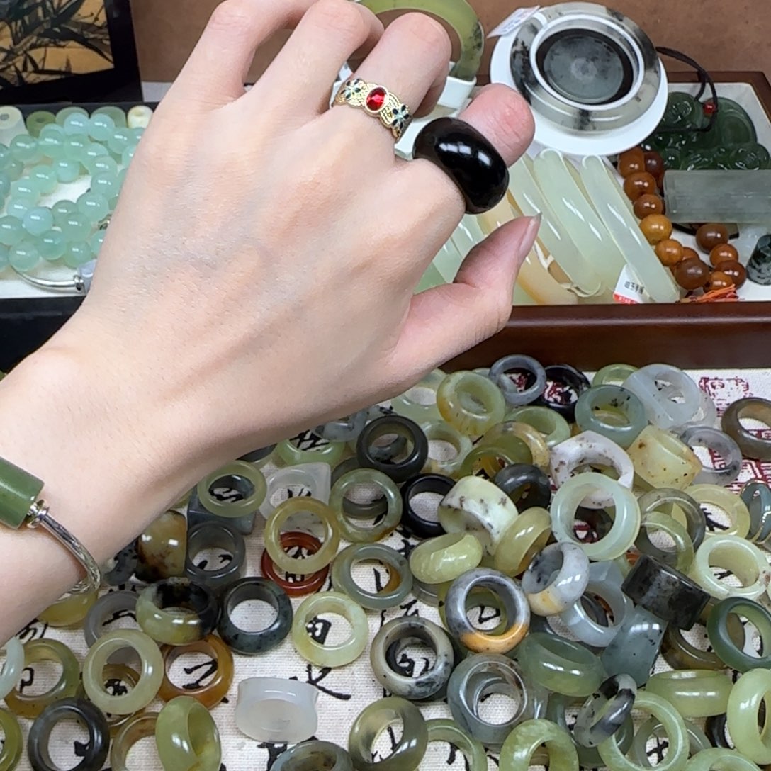 蛇纹石玉未镶嵌戒指13-14码