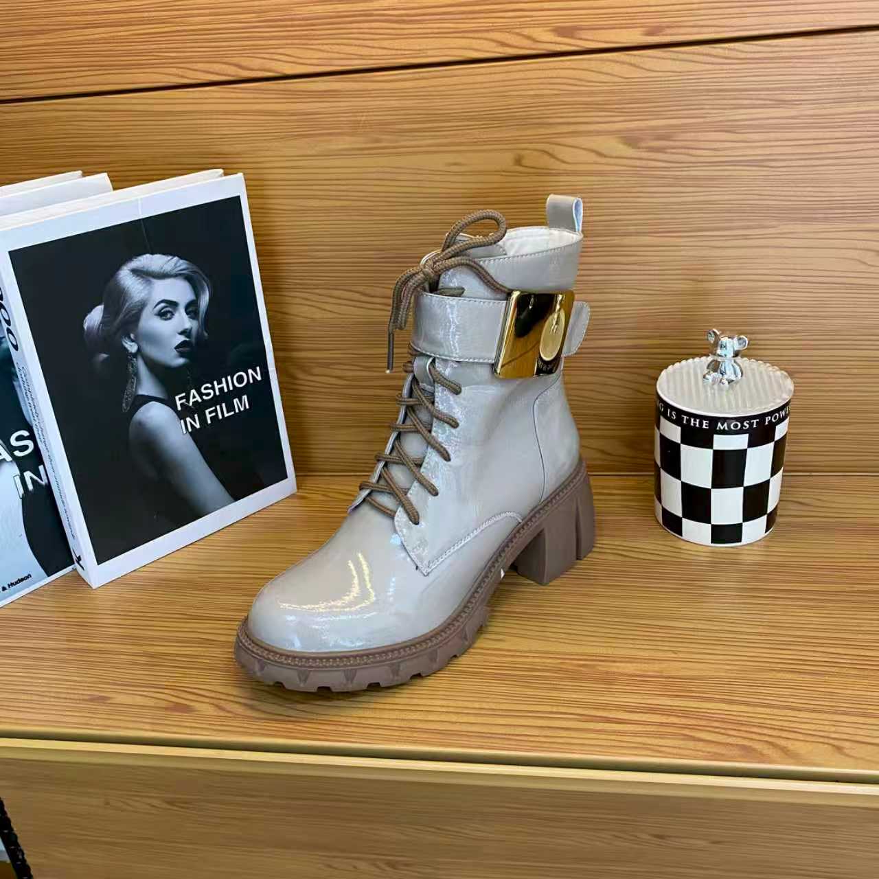 866-20马丁靴女秋冬单靴粗跟英伦风短靴漆皮女靴