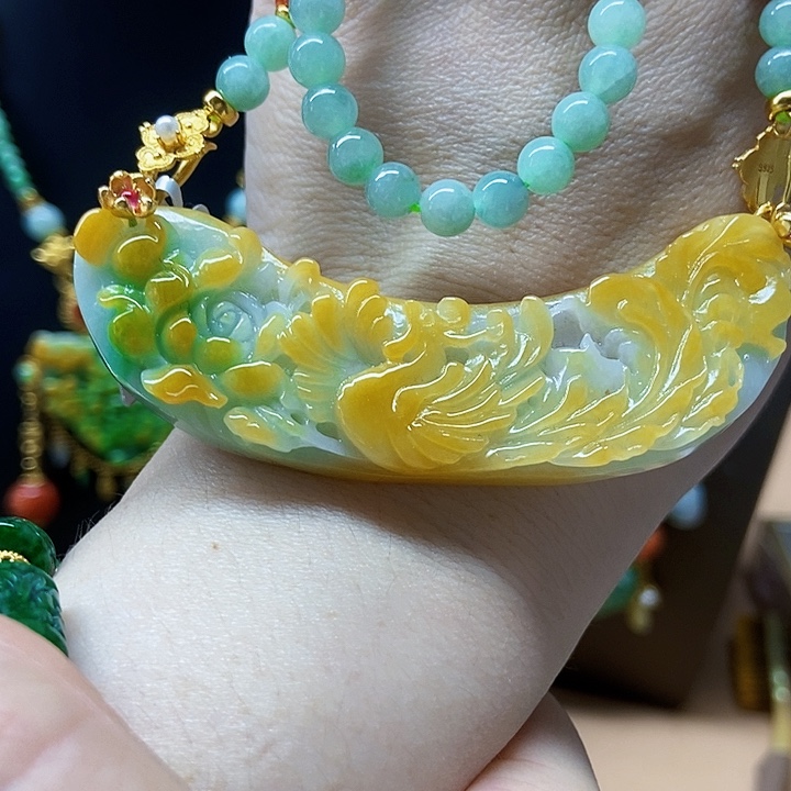 翡翠未镶嵌颈饰吊坠