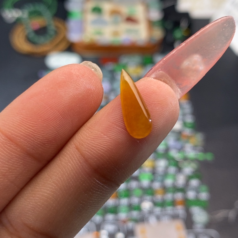 【闪购商品】翡翠挂件未镶嵌水滴