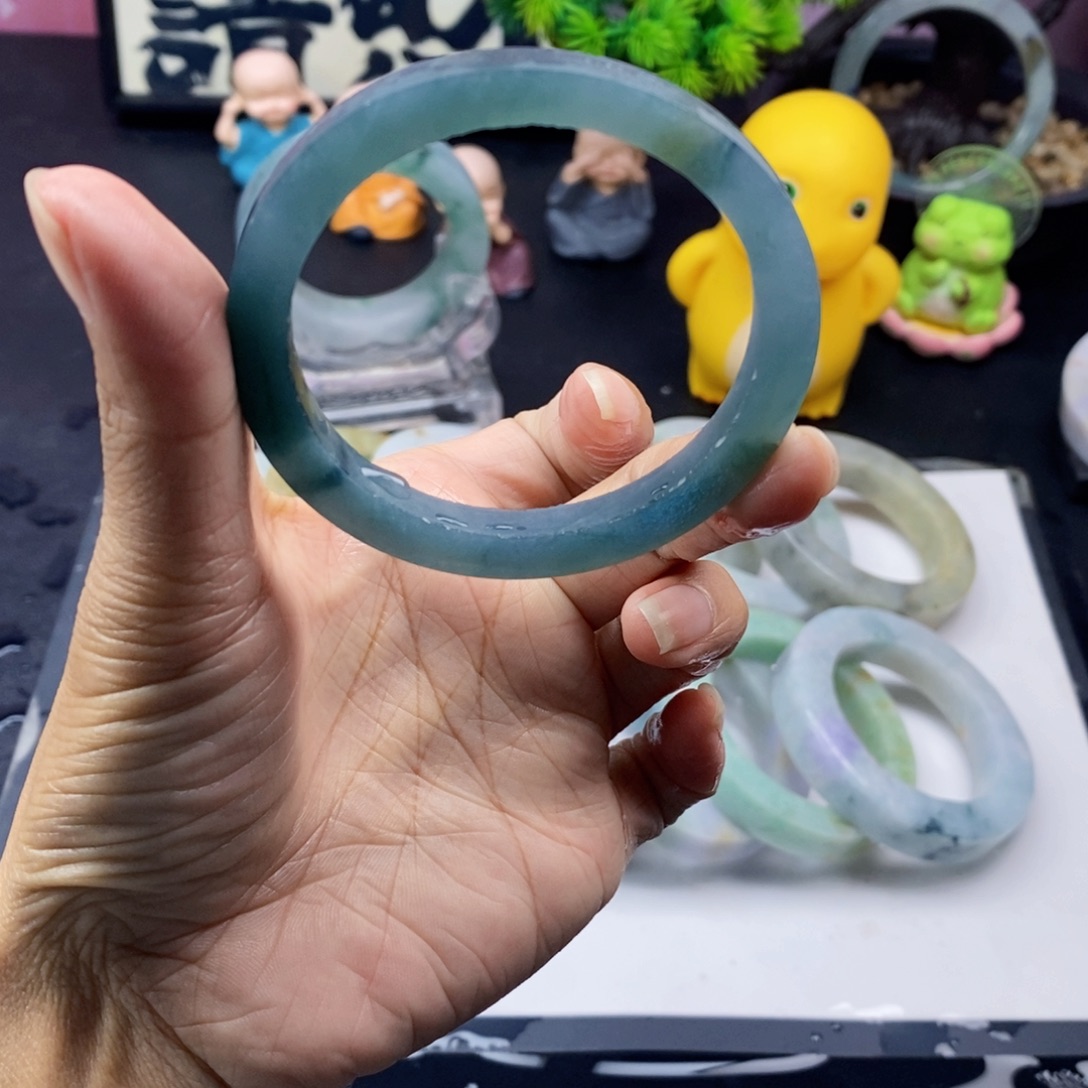 定制翡翠未镶嵌手镯定制