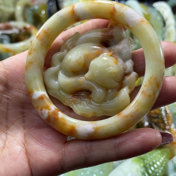 岫玉未镶嵌手镯54.55