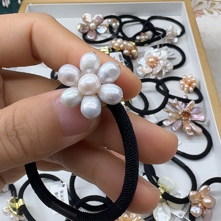 兔***蹦未镶嵌淡水珍珠发饰