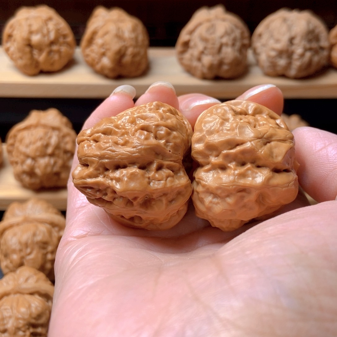 文玩核桃吊坠蛤蟆头