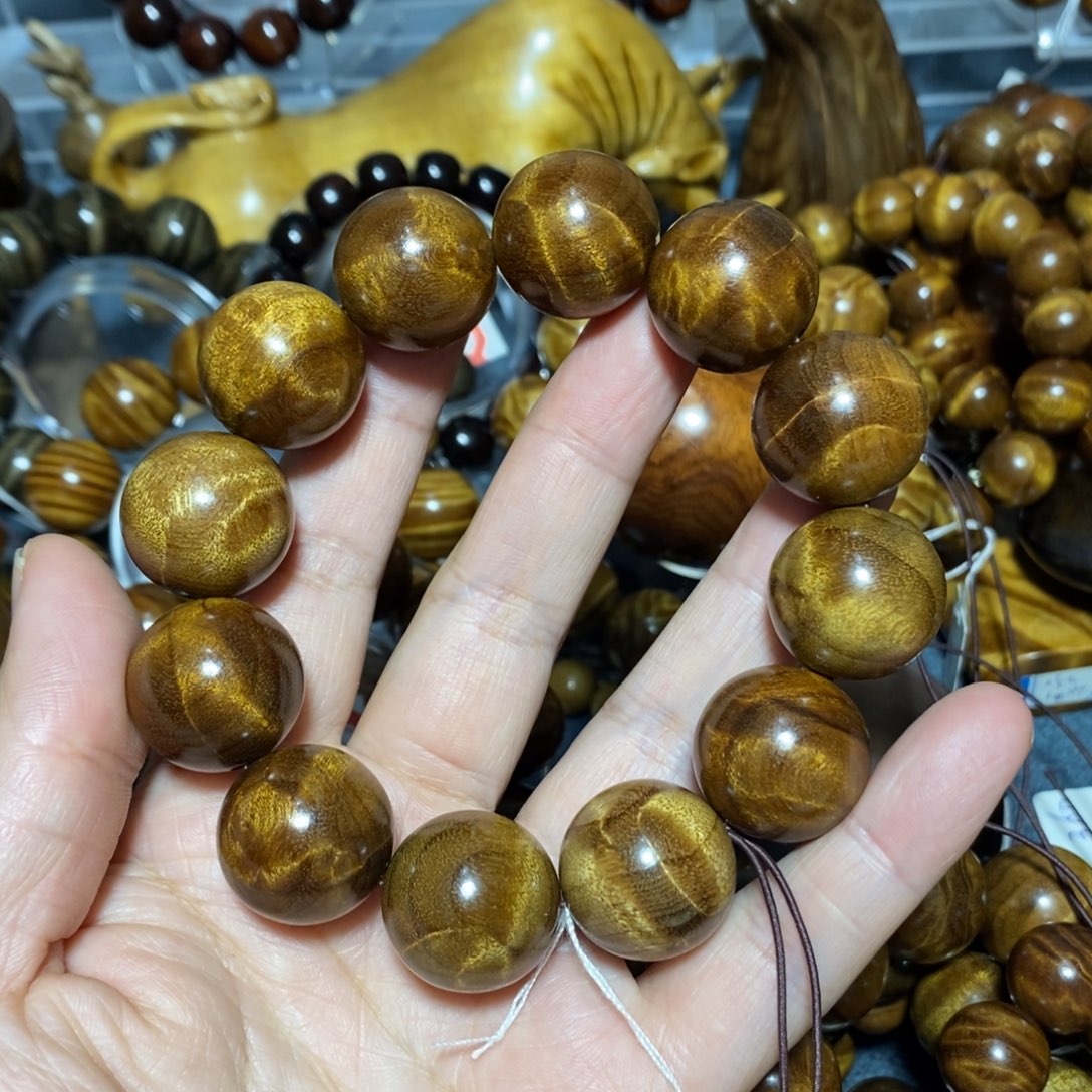 金丝楠木雕工艺品20