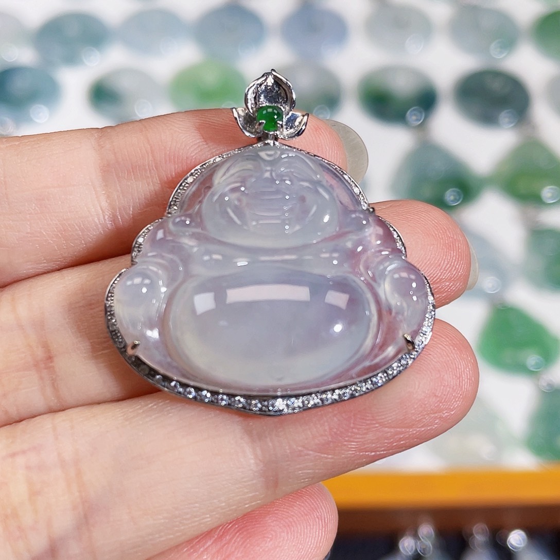 颈饰18K金镶嵌翡翠吊坠