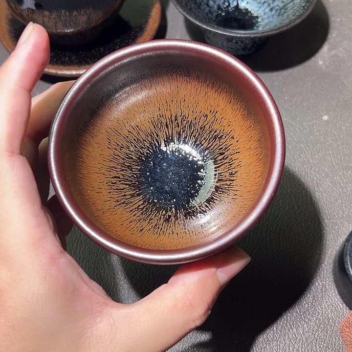 茶盏好想和她谈一下心了