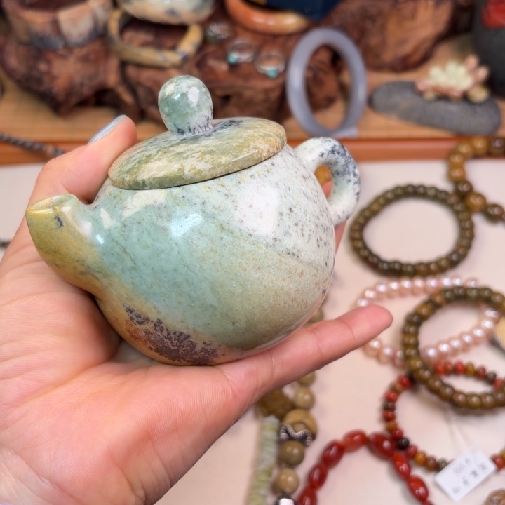 说***呢岫岩河磨玉（透闪石质玉）未镶嵌颈饰