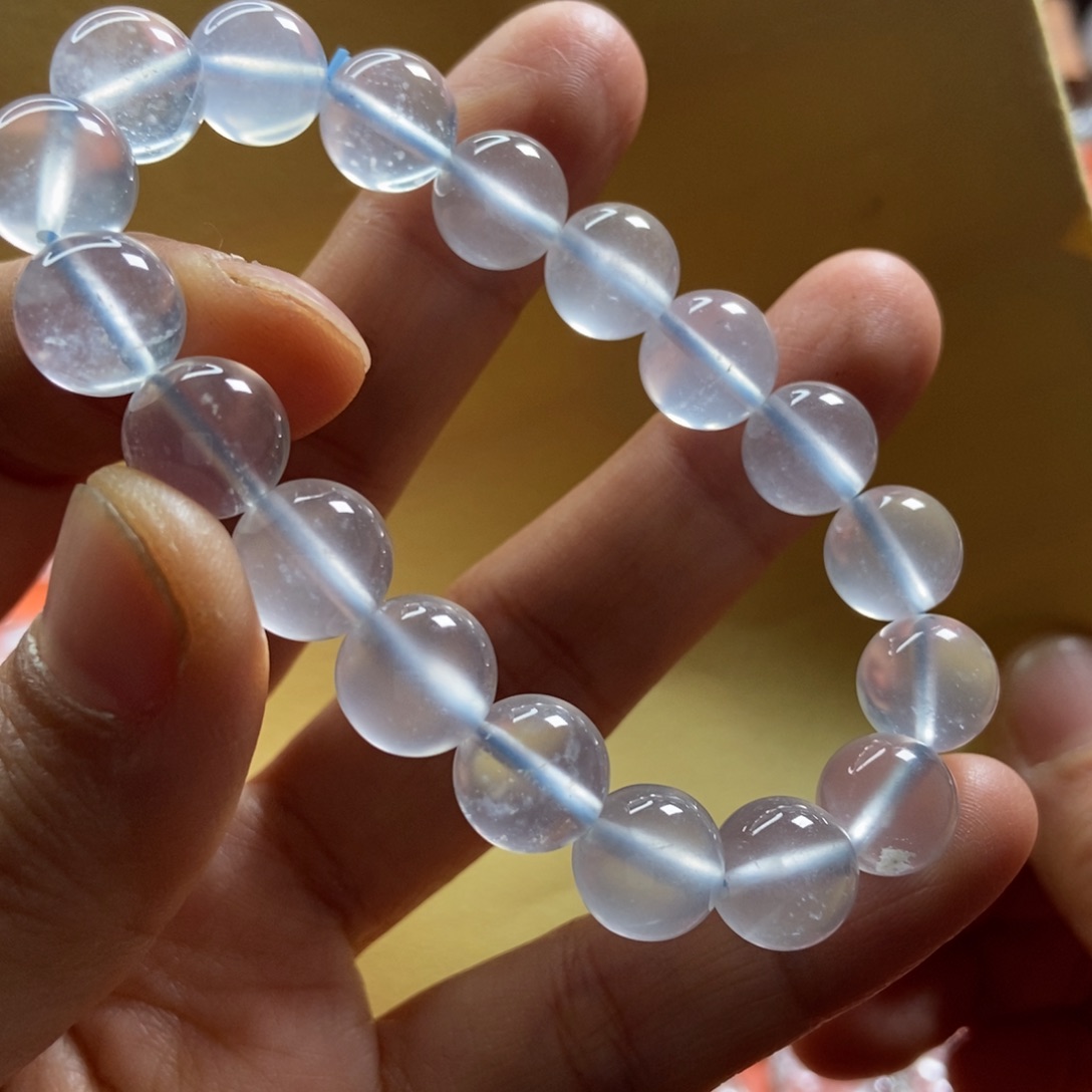 石英质玉颈饰未镶嵌