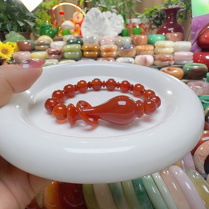 爱***光玛瑙/玉髓未镶嵌手串