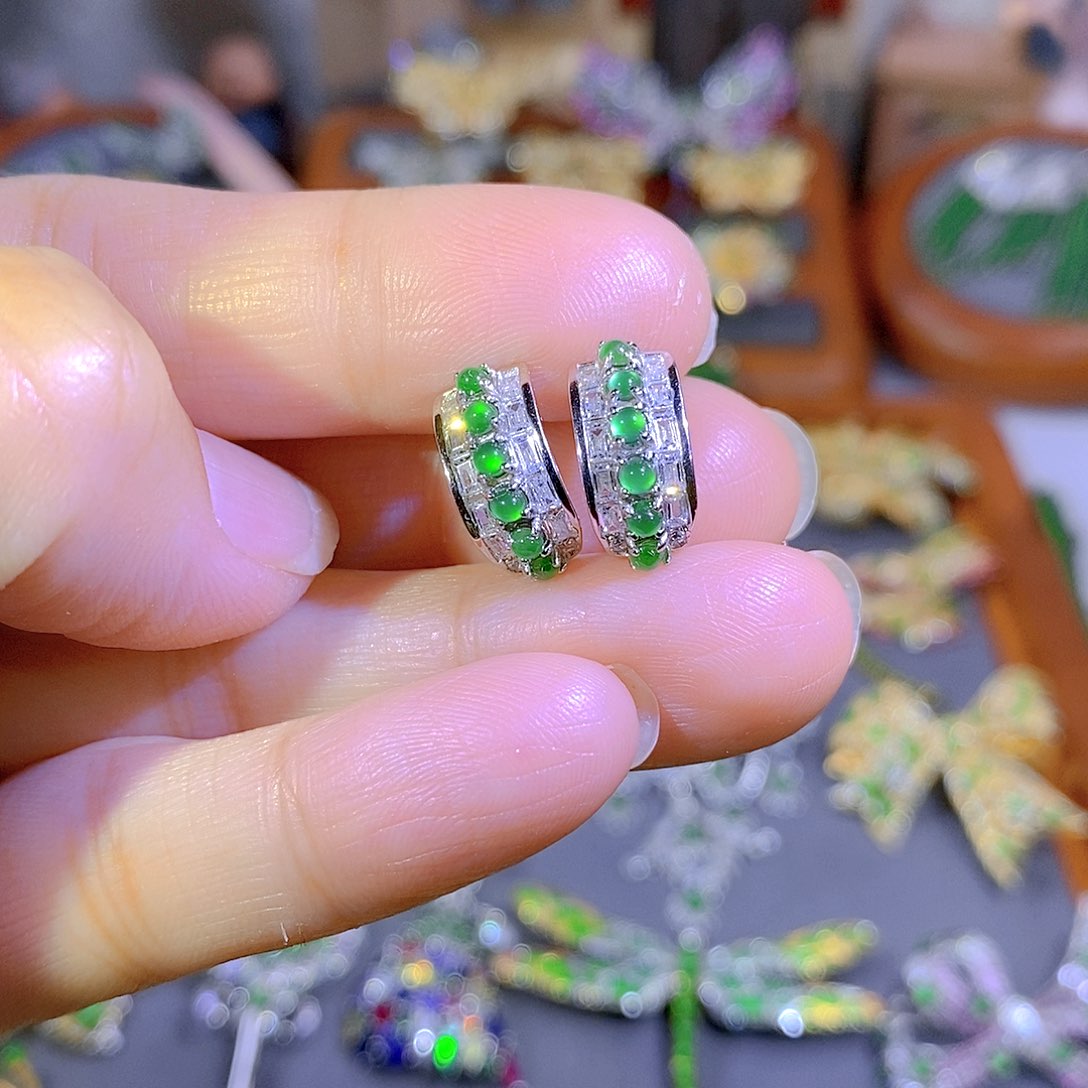 颈饰银S925镶嵌翡翠