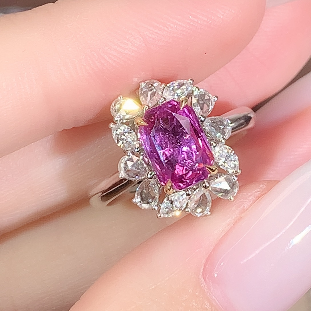 戒指彩色蓝宝石18K金镶嵌1.99ct/天然宝石/七天无理由