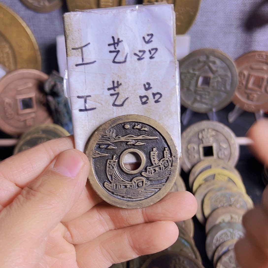 铜现代文创工艺品