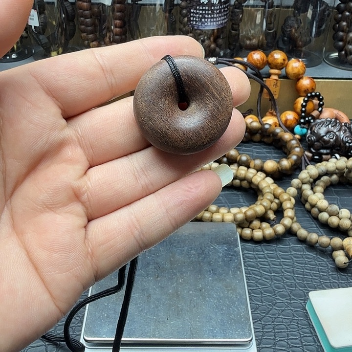 沉香沉香碎屑富森红土平安扣