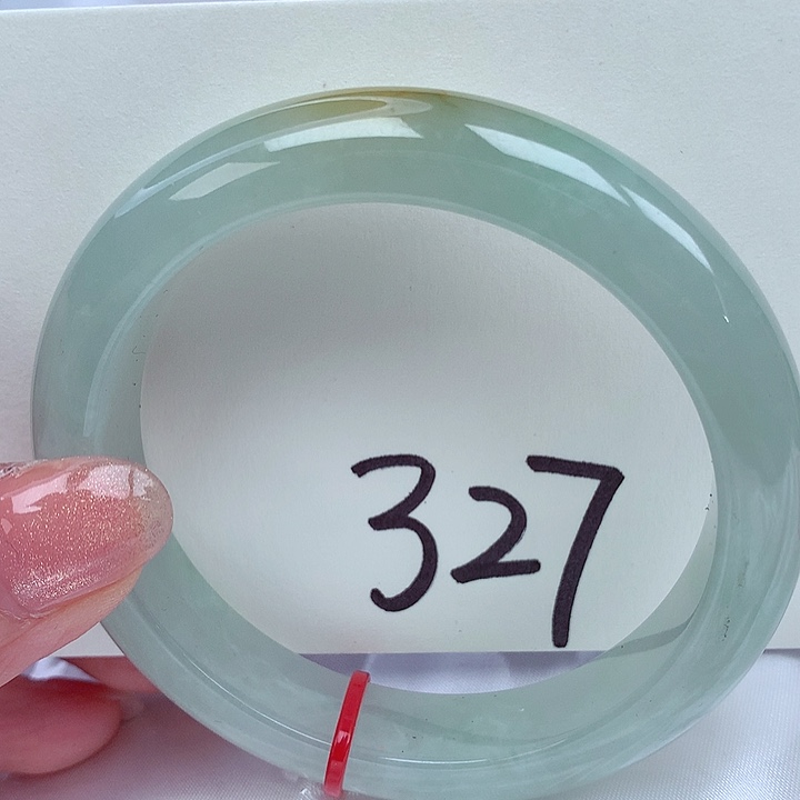 翡翠手镯未镶嵌翡翠