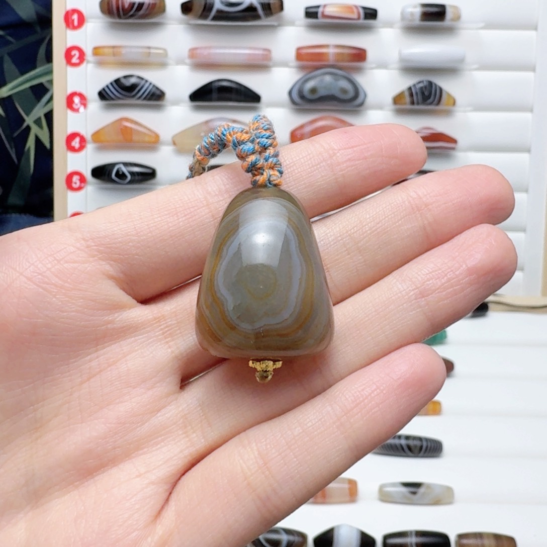 玛瑙/玉髓吊坠未镶嵌7